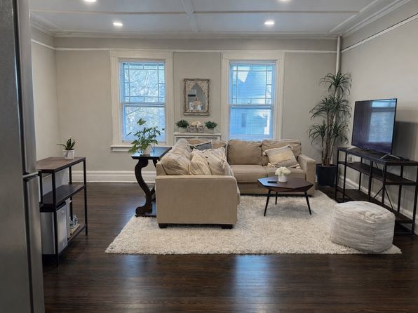 19 Euclid Ave APT 4