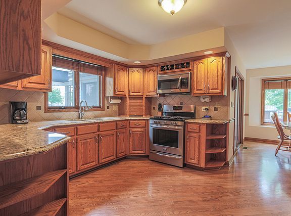 2nd image of 1201 Wales Ct