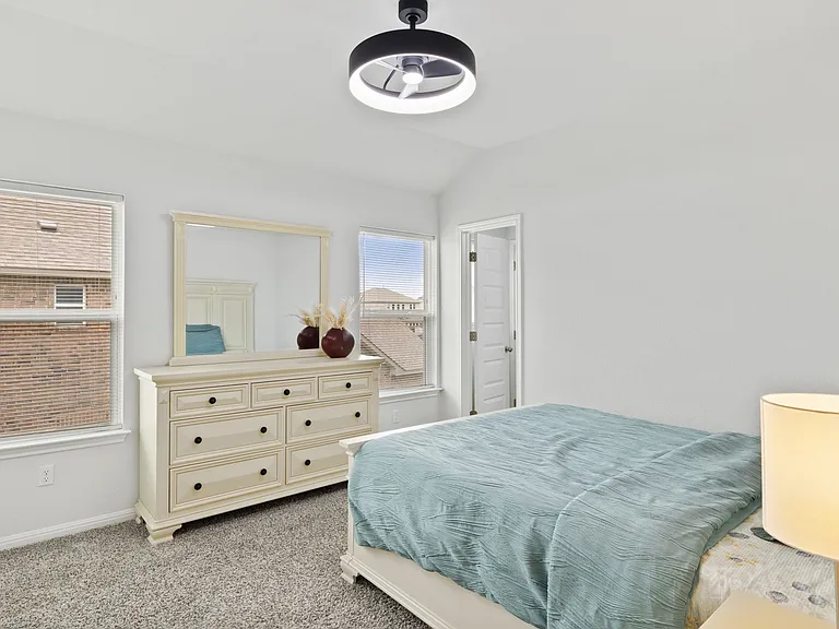 20512 Christie Marie Ln — Photo 33