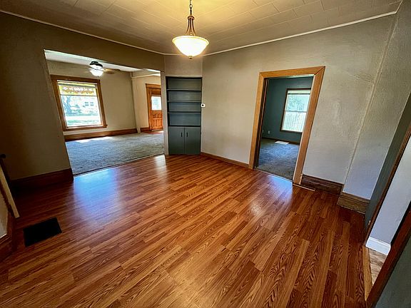 5th image of 1025 3rd St