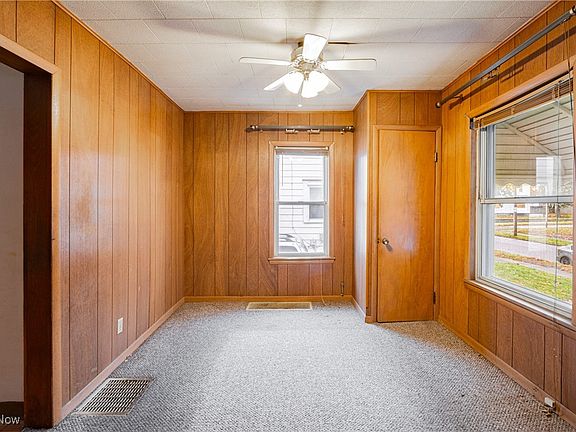 4th image of 1262 Wilbur Ave