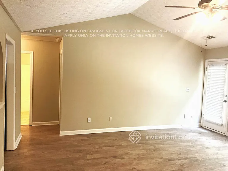 544 Rivulett Ct — Photo 3