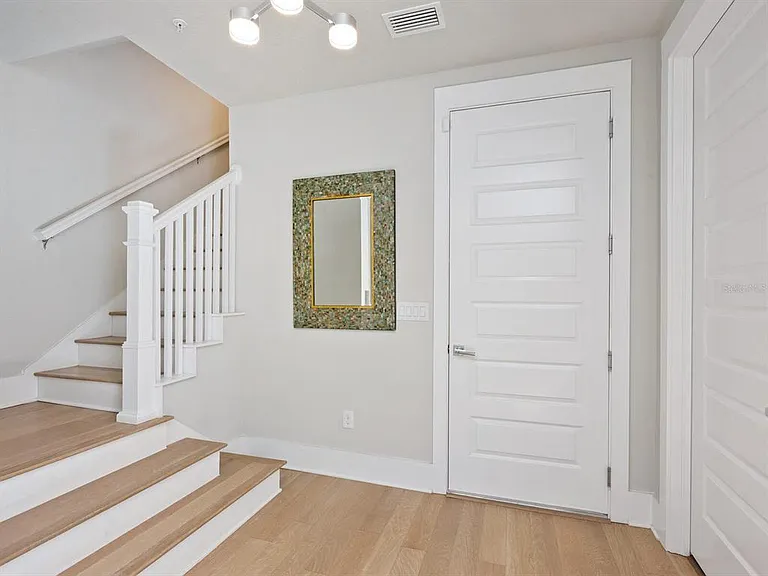 508 Laurel Park Dr — Photo 5