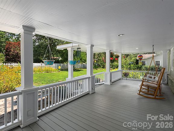 4th image of 8 Mulberry Ct