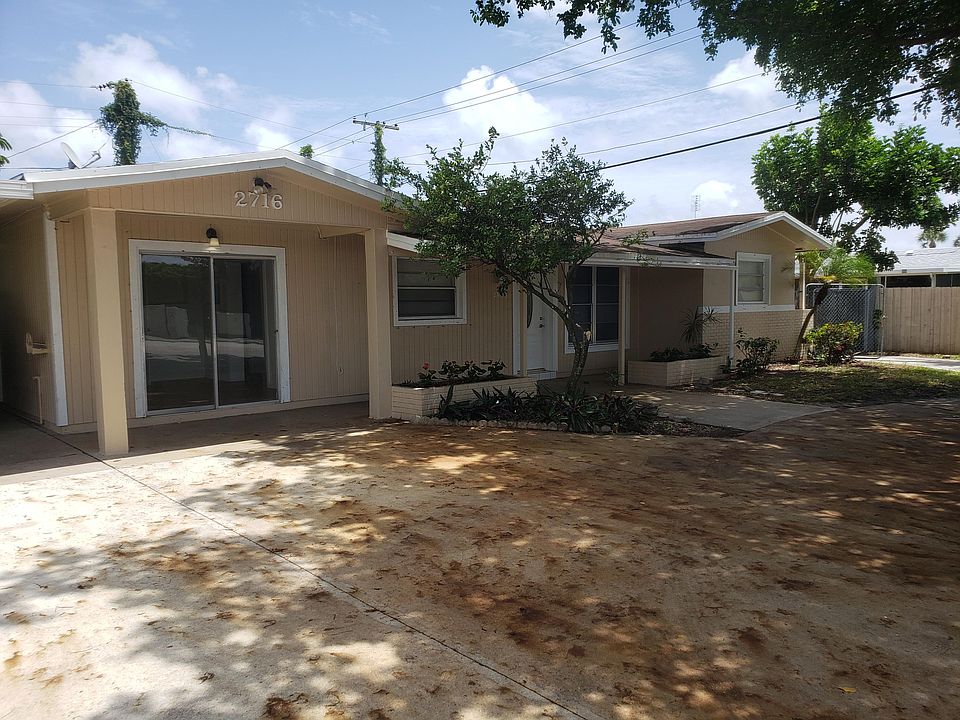 Home For Sale In Cresthaven
