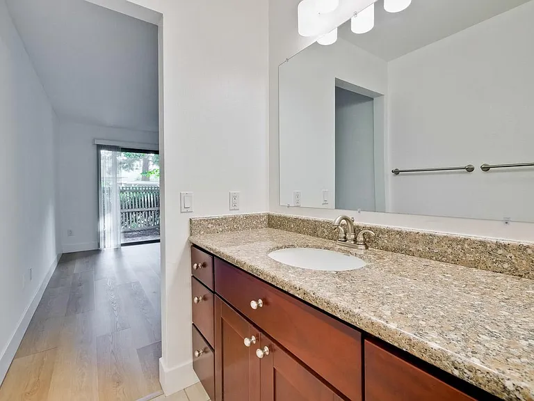 928 Wright Ave #303 — Photo 32