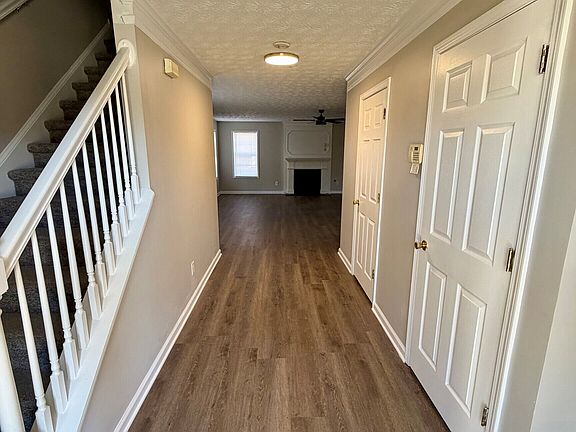 4th image of 9154 Claude Ct