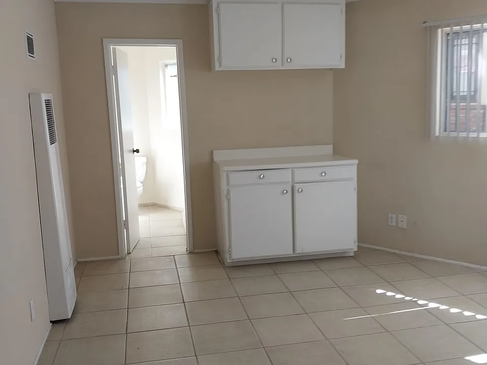 256 Crandall St #10