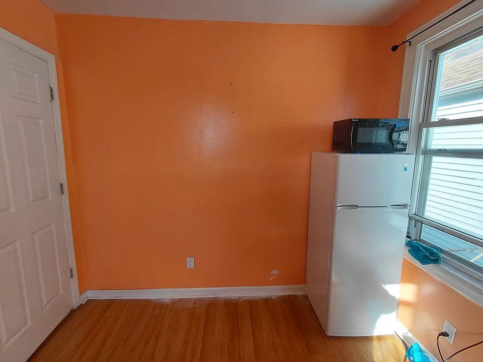 1st image of 12332 146th St #2