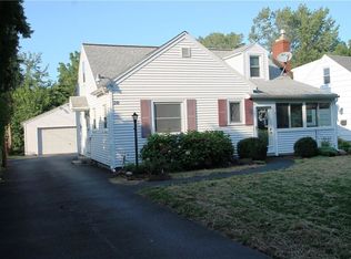 20 Manor Dr, Rochester, NY 14617