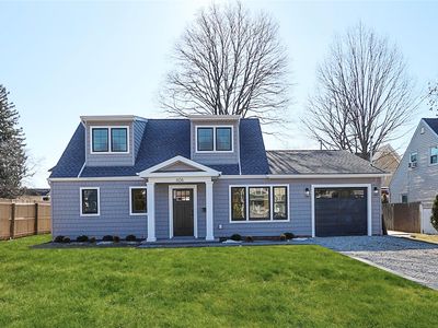 606 Dryden Street, Westbury, NY, 11590