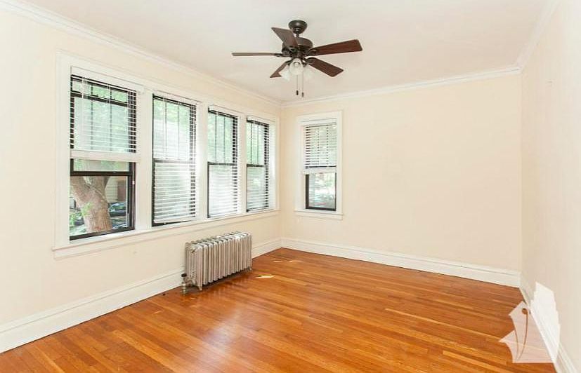 1st image of 4729 N Leavitt St #2