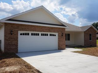 1305 E Grand Ave, Carterville, IL 62918