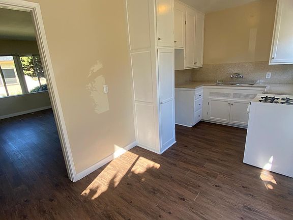5th image of 5315 E Carson St #5315