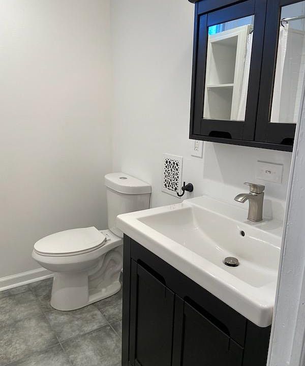 2nd image of 5314 Wayne Ave Floor 2