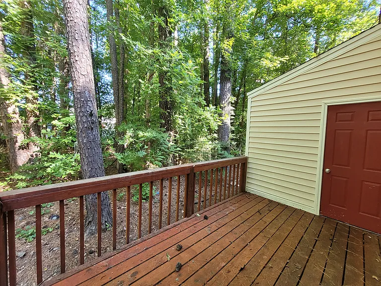 920 Jason Ct — Photo 11