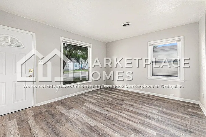 2 bed, 1.0 bath, 840 sqft, $1,295 — Photo 3