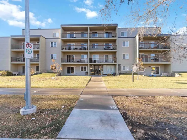 11026 106th St NW #202, Edmonton, AB T5H 2Y4