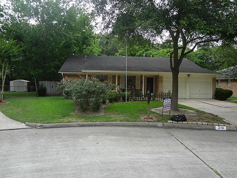 1st image of 210 Ron Cir