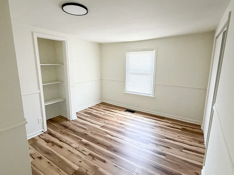607 Moorman Ave NW — Photo 18