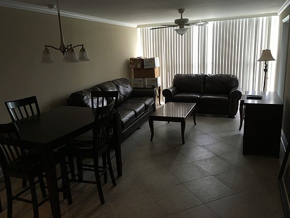 3rd image of 2046 Beach Blvd