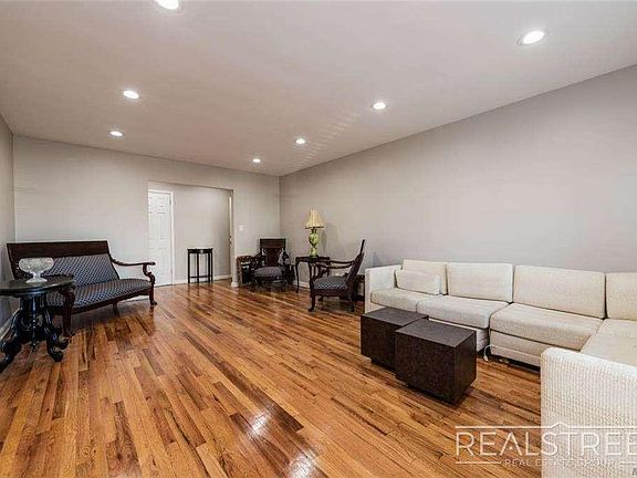 3rd image of 41 Spruce St #1