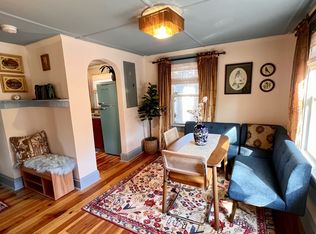 63 Grove St APT C, Charleston, SC 29403