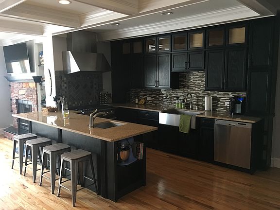 2nd image of 5828 W Wilson Ave