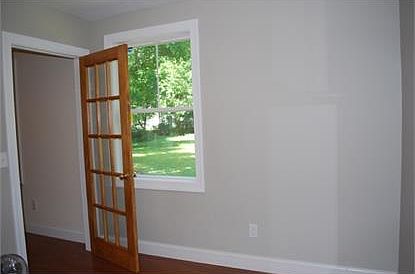 3rd image of 35 Kline Blvd