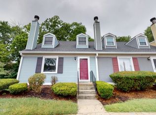 10767 Colonial Woods Way, Louisville, KY 40223