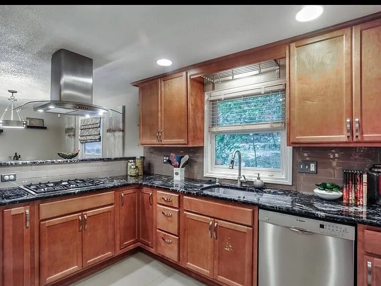 749 Worcester St — Photo 3