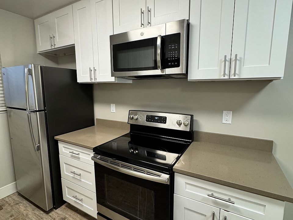 1st image of 1695 Whitwood Ln APT 1