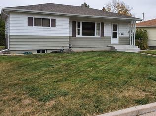 1850 Oxford Dr, Cheyenne, WY 82001