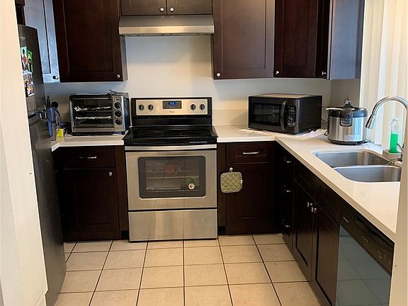 4th image of 18545 Mayall St Unit B