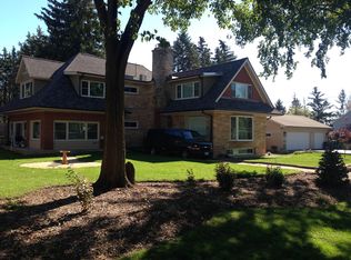 912 Grand Blvd, Wauconda, IL