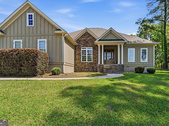 2nd image of 241 Eagles Way NE