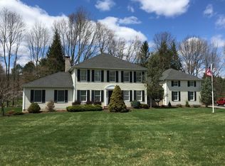 7 Sunny View Dr, Succasunna, NJ 07876
