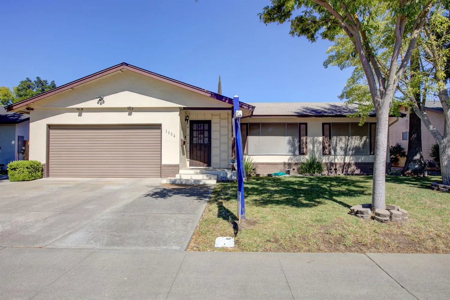 1904 Serena Ave photo 1