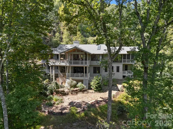 466 Sweetwater Ln, Pisgah Forest, NC 28768