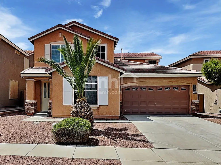 1006 Lone Pine River Ave — Photo 1