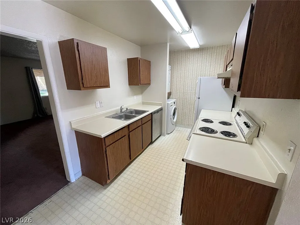 2 bed, 2.0 bath, 962 sqft, $1,150 — Photo 3