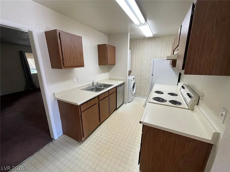 1303 Darlene Way #202A — Photo 3