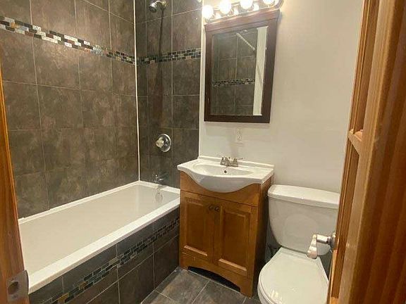 4th image of 183 Troutman St APT 2