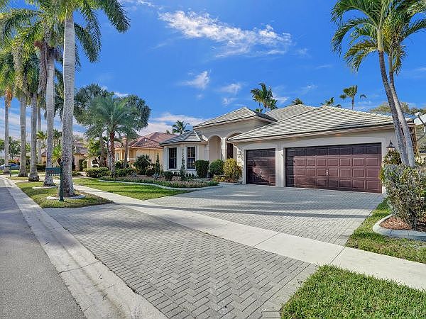 Exterior Front. Property Located in quiet Cul-De-sac!