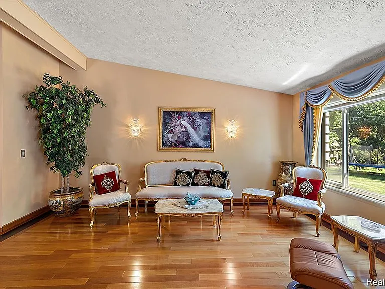 2981 Powderhorn Ridge Rd — Photo 4