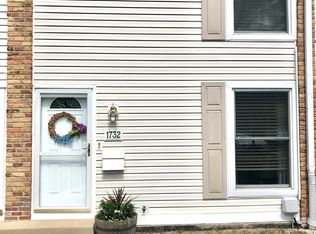 1732 Ardwick Dr, Hoffman Estates, IL 60169