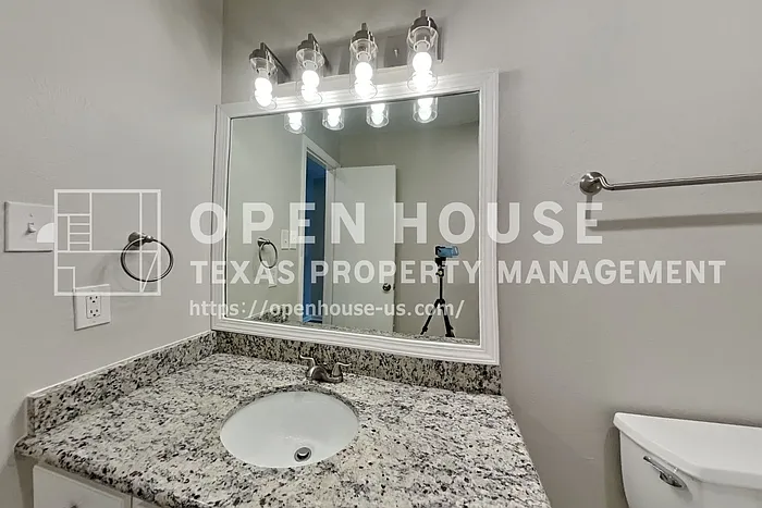64 Hickory Oak Dr — Photo 16