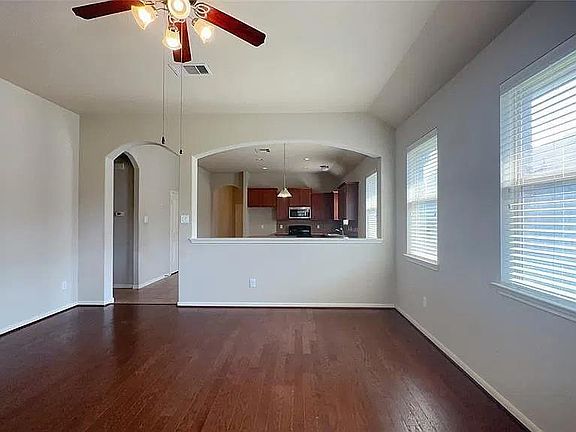 4th image of 18219 Redoak Manor Ln