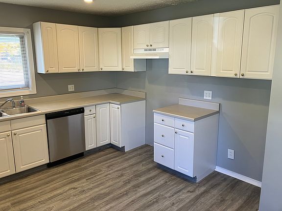 5th image of 1017 Pleasant Dr
