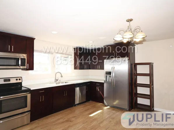 950 B St, Ramona, CA 92065